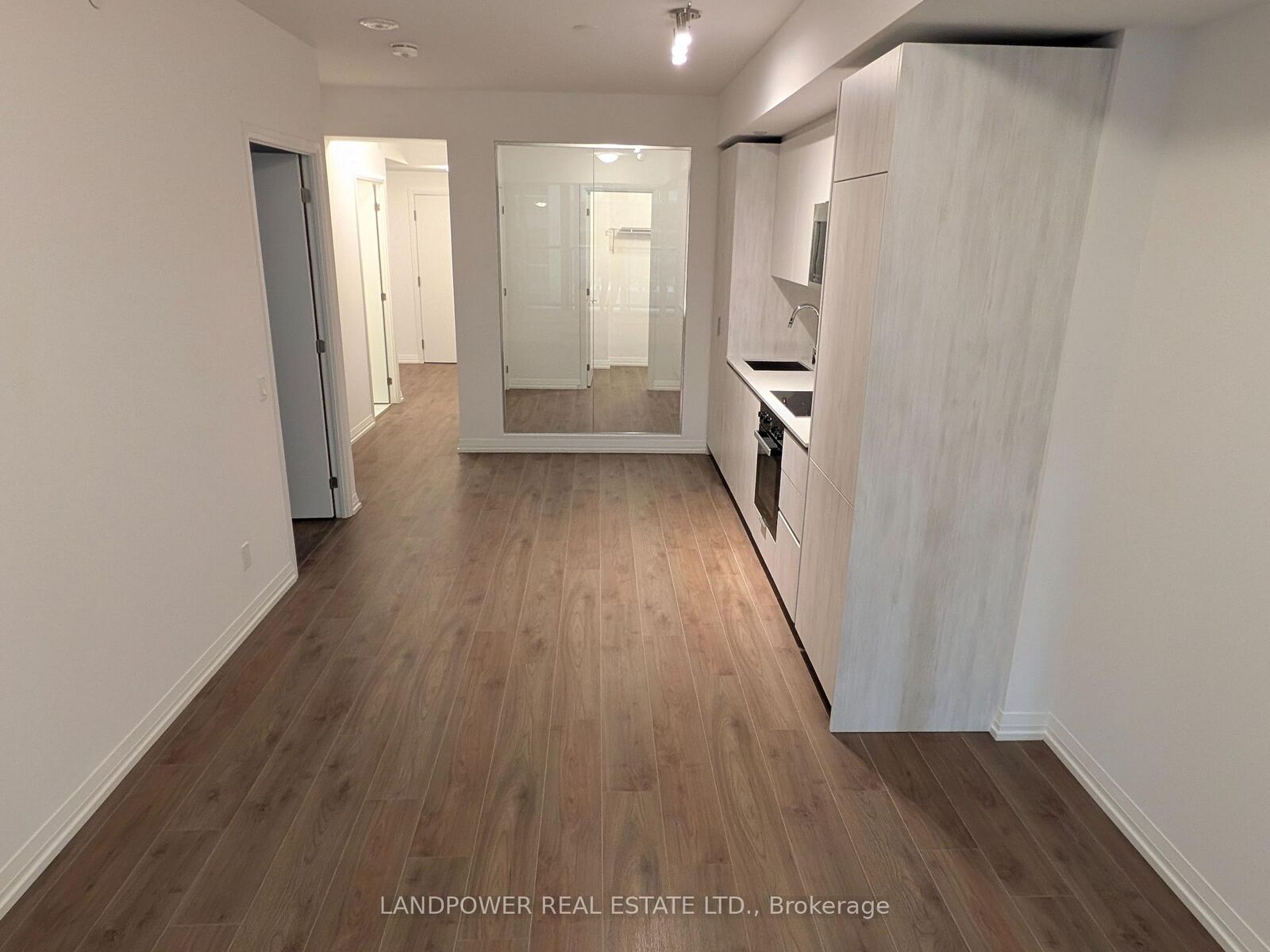 Property Photo:  400 King Street W 510  ON M5V 1K2 
