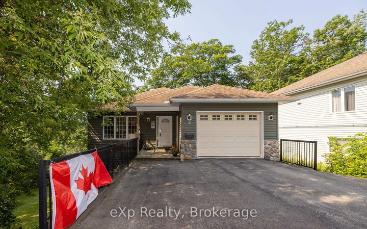2 Mann Avenue N — photo 1