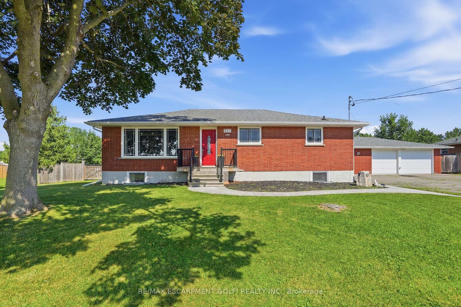 Property Photo:  527 Walden Boulevard  ON L2A 1S2 