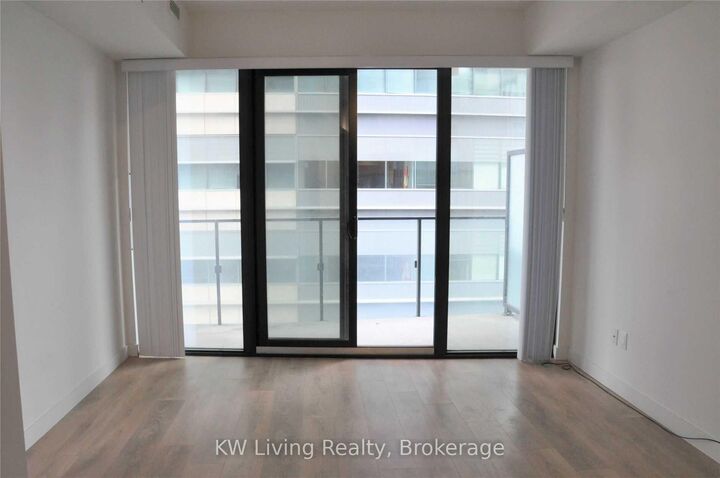 Property Photo: 215 Queen Street W 807 ON M5V 0P5