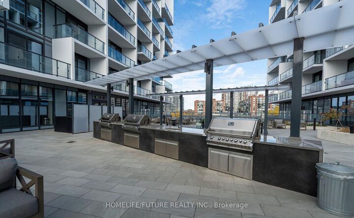 Property Photo: 9 Tecumseth Street 610 ON M5V 0S5