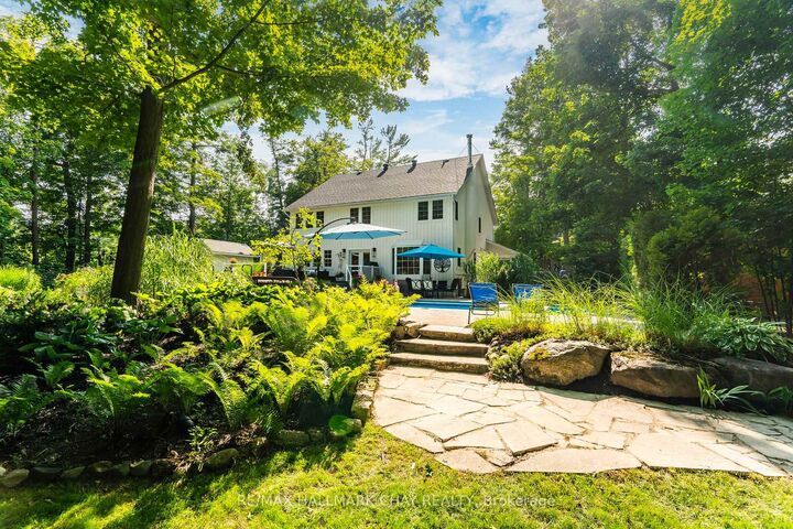 Property Photo: 18 Pine Lane ON L4M 4Y8