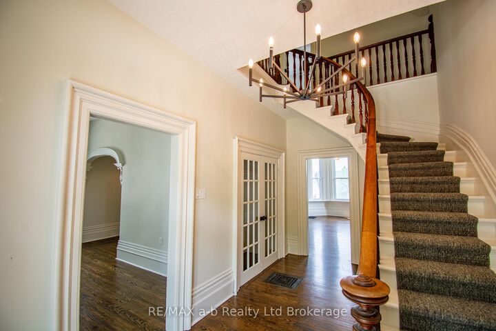Property Photo:  66 Daly Avenue 2  ON N5A 1B8 