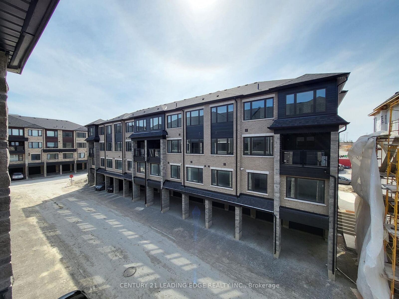 Property Photo:  27 Magnolia Lane  ON L9J 0N9 