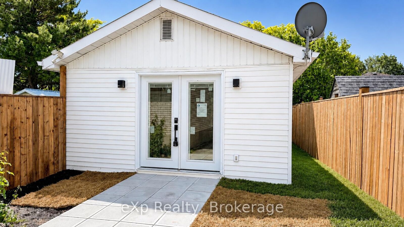 Property Photo: 265 College Street W Rear ON K8P 2H7