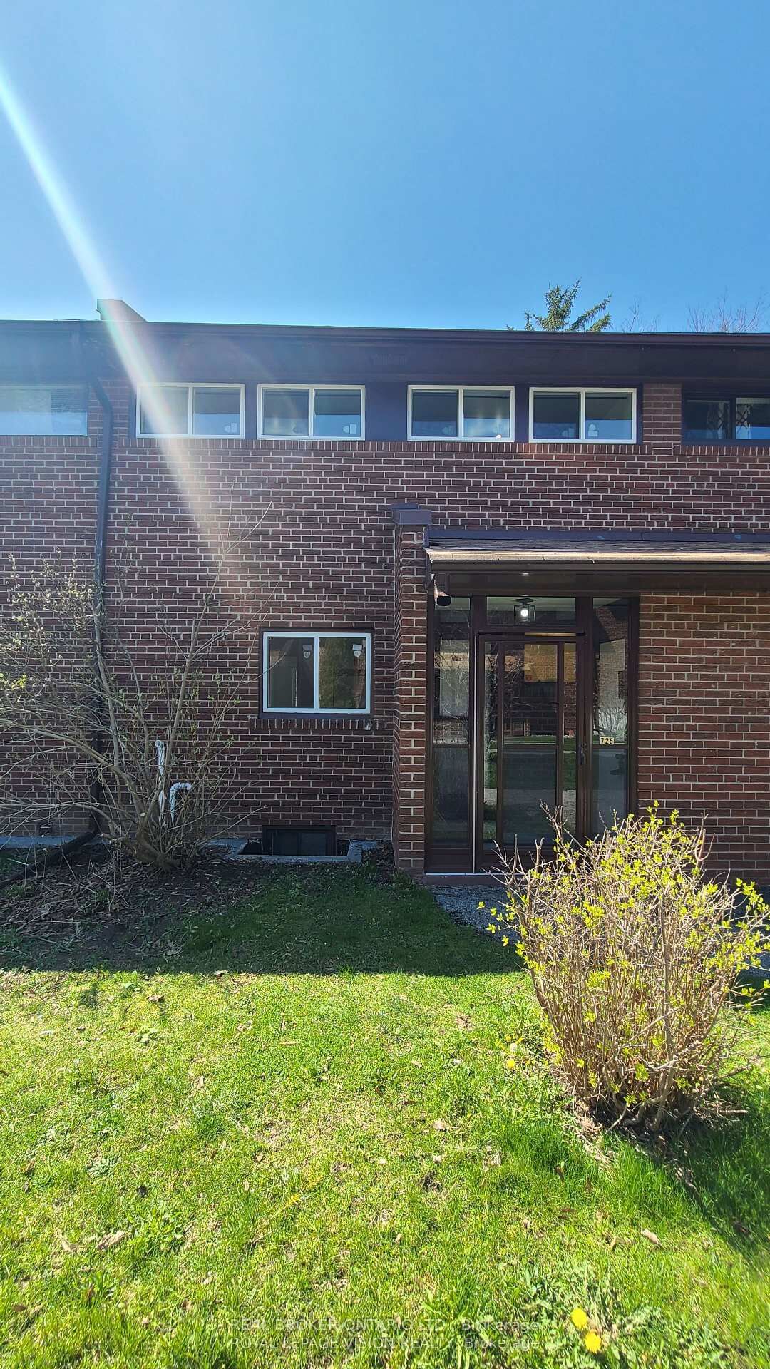 Property Photo:  725 Military Trail  ON M1E 4P6 