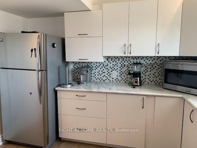 Photo de la propriété:  256 Leiterman Drive Lower  ON L9T 8B4 