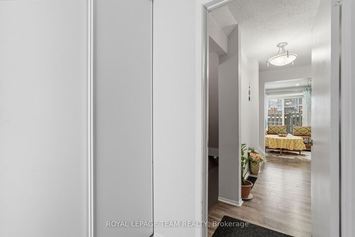 Photo de la propriété: 3333 McCarthy Road 33 ON K1V 9X5