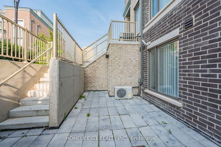 Property Photo:  5 William Jackson Way 48  ON M8V 0J8 