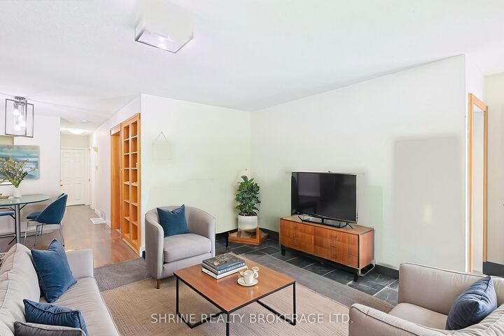 Property Photo:  743 Sevilla Park Place  ON N5Y 4H9 