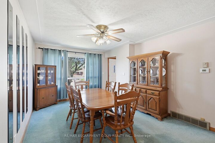 Property Photo: 6 Beaconsfield Drive ON L8T 2W8