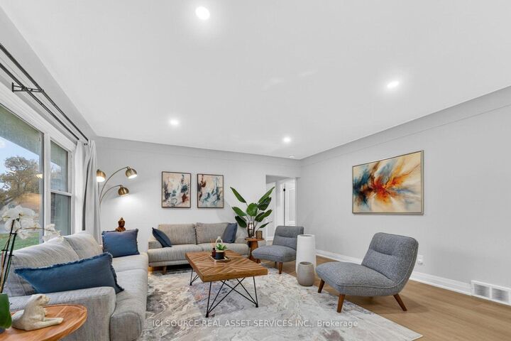 Property Photo: 10 Draper Drive ON L2N 2Y5