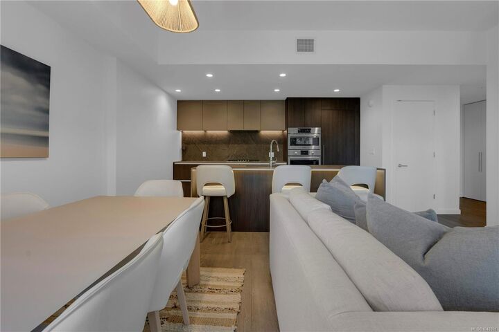 Property Photo:  2000 Hannington Rd #518  BC V9B 7C1 