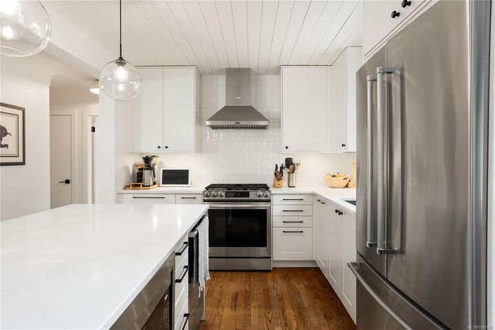 Property Photo: 1893 Forrester St BC V8R 3G7