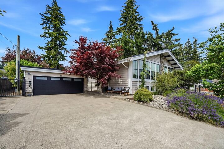 654 Hawthorne Rise — photo 1