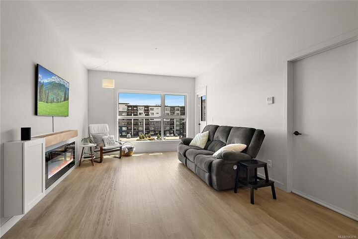 Property Photo: 2461 Gateway Rd #412 BC V9B 6M6