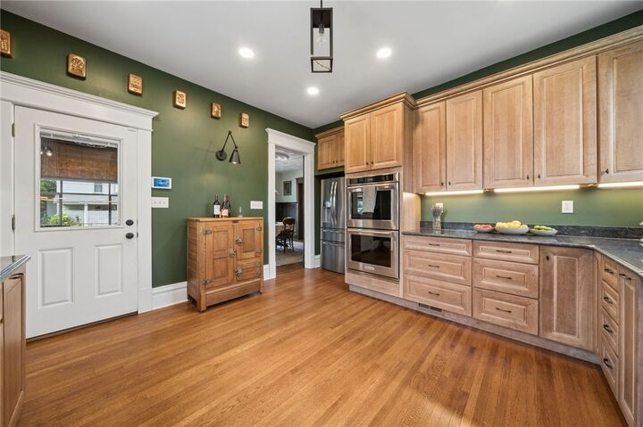 Property Photo: 400 Carothers Ave PA 15106