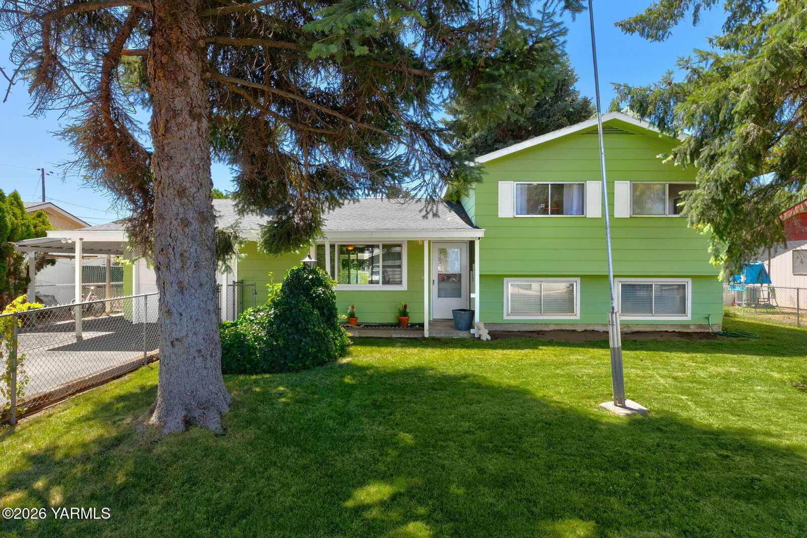 Property Photo:  6804 W Prasch Ave  WA 98908 
