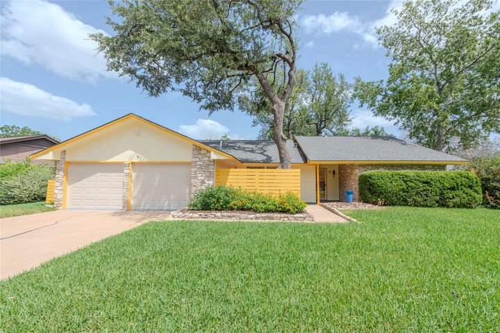 Property Photo: 12409 Split Rail Parkway TX 78750