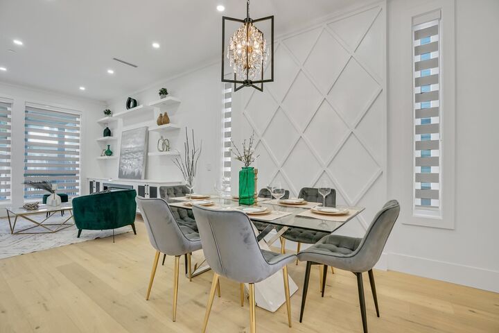 Property Photo: 15919 Russell Avenue BC V4B 2S6