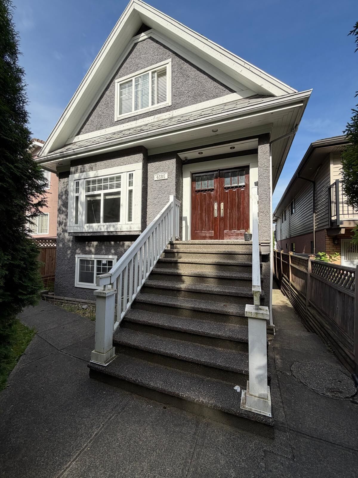Property Photo:  4585 Commercial Street  BC V5N 4G8 
