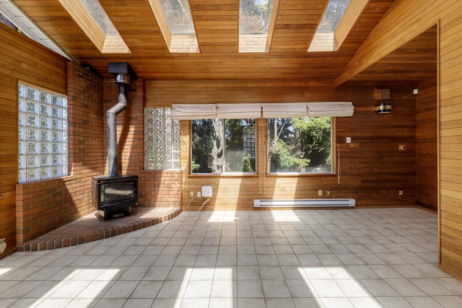 Property Photo:  6791 Griffiths Avenue  BC V5E 2X4 