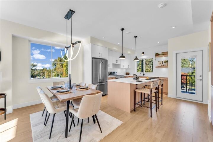 Property Photo: 10392 240A Street 3 BC V2W 1G3