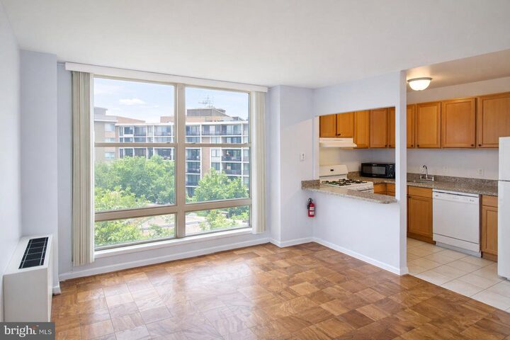 Property Photo: 1260 21st Street NW 913 DC 20036