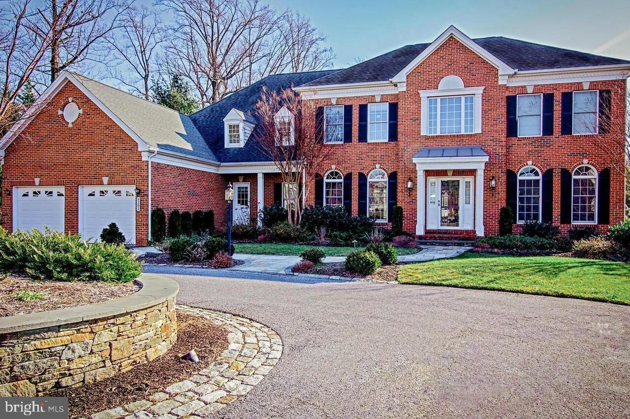 Property Photo: 8203 Pumpkin Hill Court MD 21208