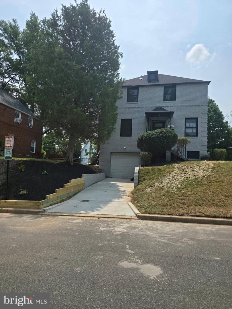Property Photo: 1601 Hamlin Street NE DC 20018