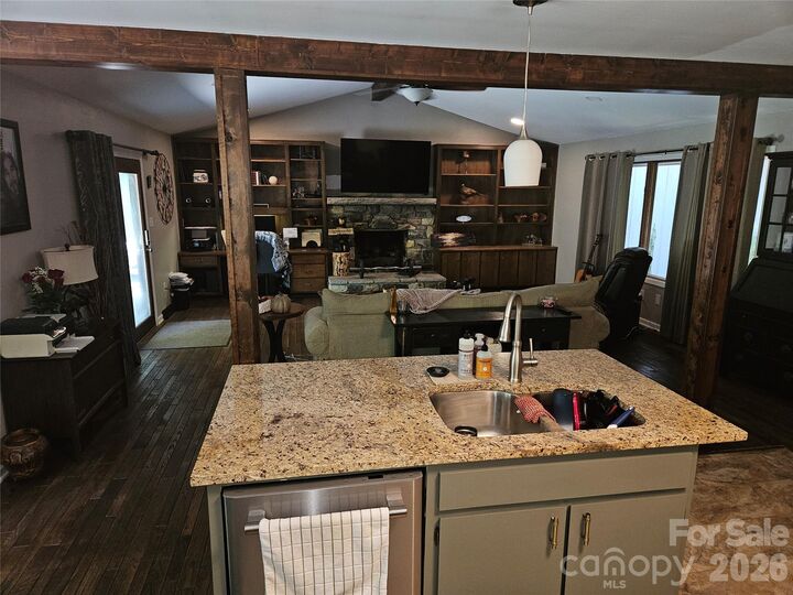 Property Photo: 216 Brentwood Circle NC 28658