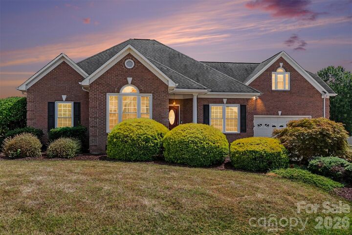 Property Photo: 1908 Norfolk Pine Court NC 28056