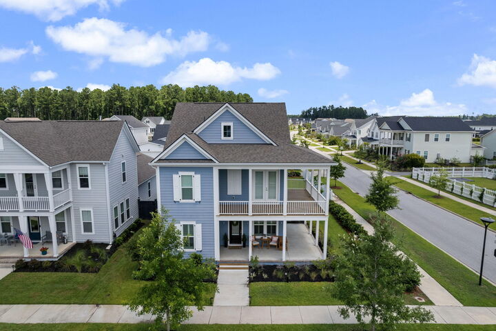 Property Photo:  670 Blueway Avenue  SC 29486 