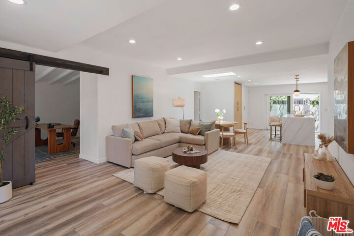 Property Photo: 750 N Stanley Ave CA 90046