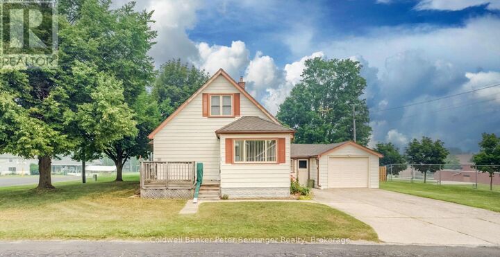 Property Photo: 280 6th Street A ON N4N 1E7