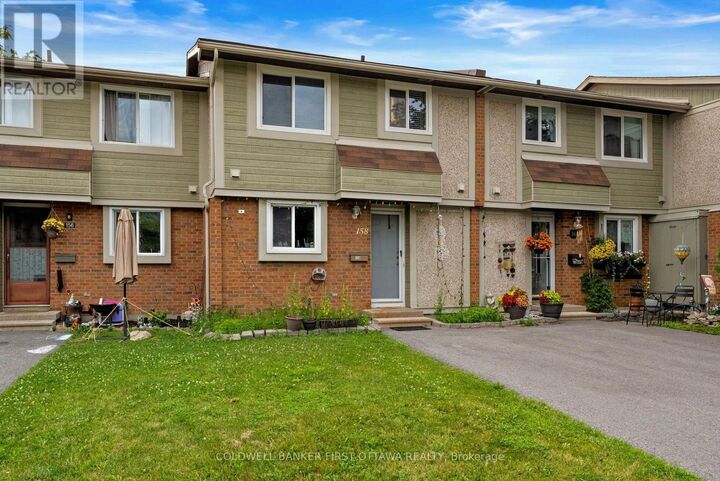 Property Photo:  158 Barrow Crescent 19  ON K2L 2J1 