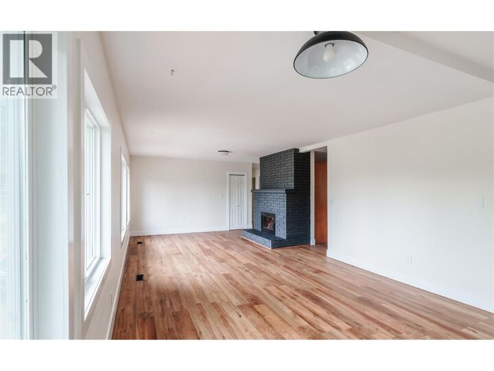 Property Photo:  1231 1 Street Southeast  BC V1E 0B6 