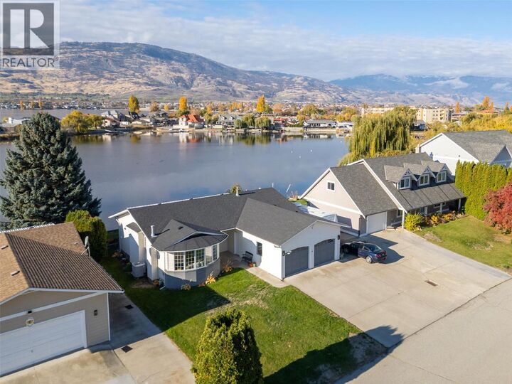 Property Photo: 38 Bayview Crescent BC V0H 1V6