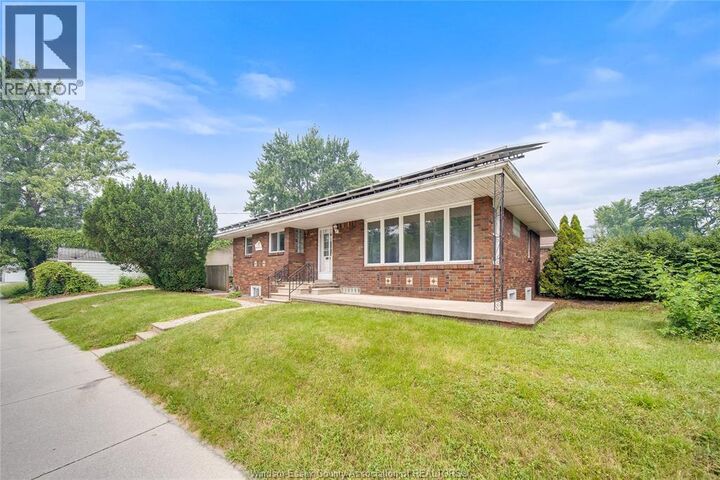 Property Photo: 2914 Wyandotte Street ON N9C 1M4