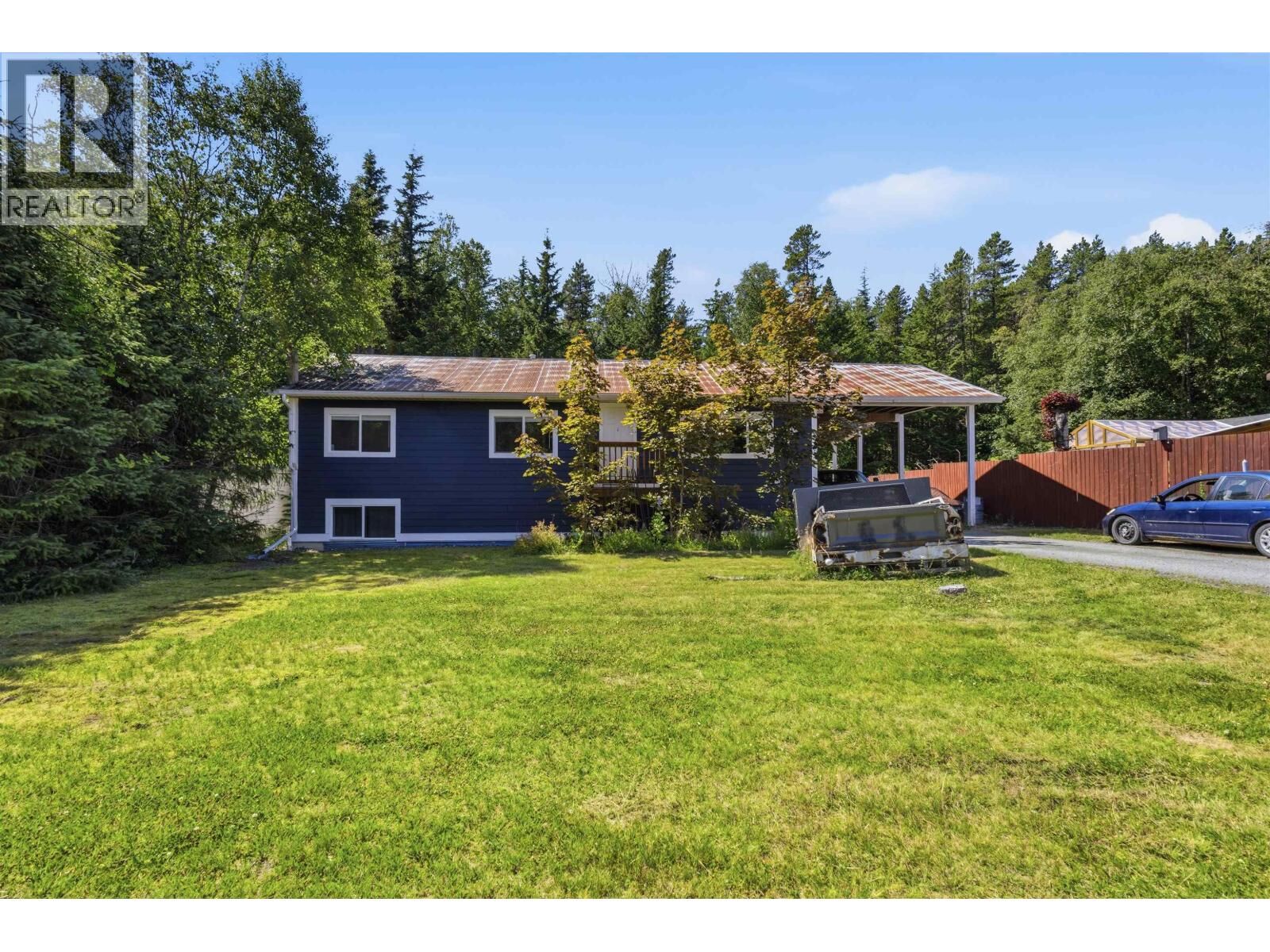 Property Photo: 2337 Hemlock Street BC V8G 5B2