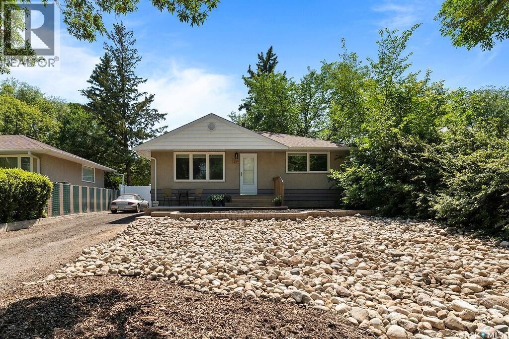 Property Photo:  5309 1st Avenue  SK S4T 0A7 