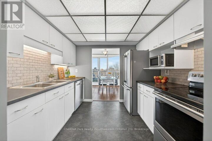 Property Photo:  107 Bagot Street 501  ON N1H 8H5 