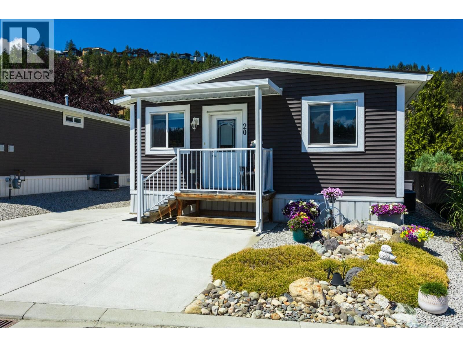 Property Photo: 1835 Nancee Way Court 20 BC V1Z 4C1