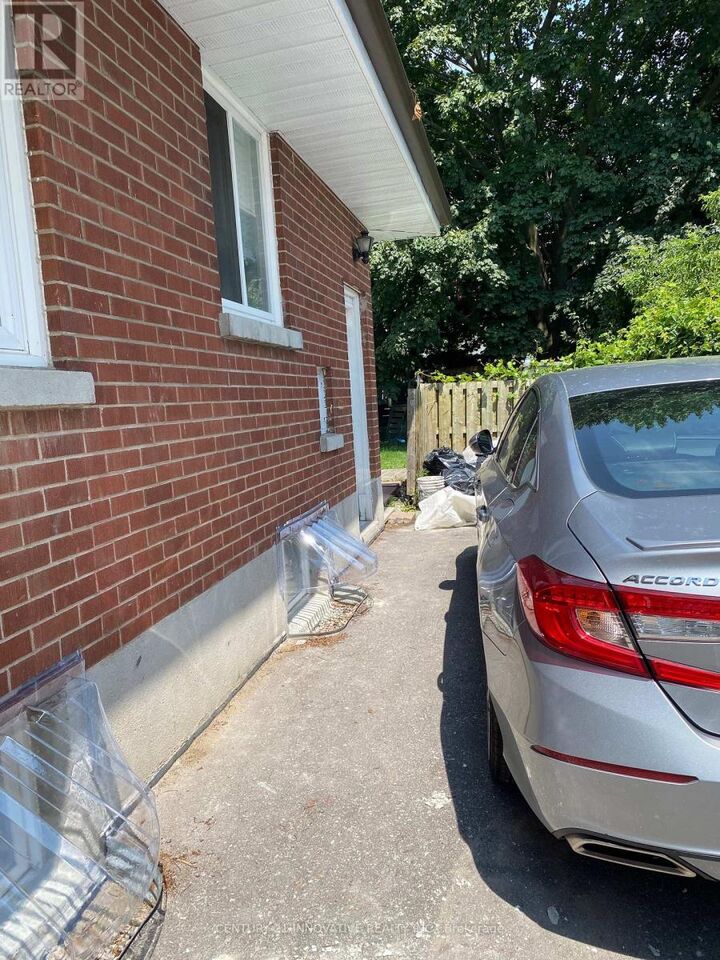Property Photo: 215 Wilson Road South Bsmt ON L1H 6C2