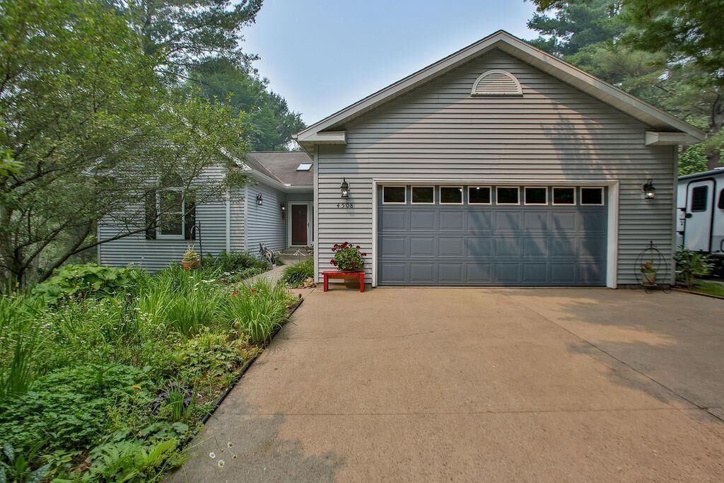Property Photo:  4508 Hilltop Road  WI 54403 