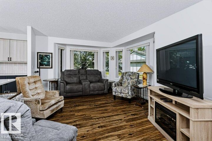 Property Photo:  9420 172 Street NW 18  AB T5T 6K1 
