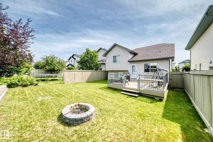 Property Photo: 3226 30 Avenue NW AB T6T 1T4