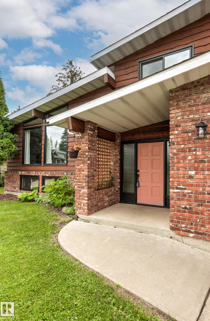 Property Photo:  11427 35 Avenue NW  AB T6J 2W9 