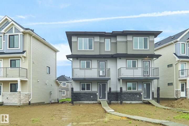 625 176 Avenue NE — photo 1