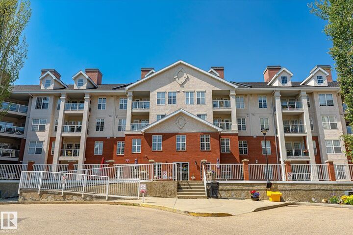 45 Inglewood Drive 103 — photo 1